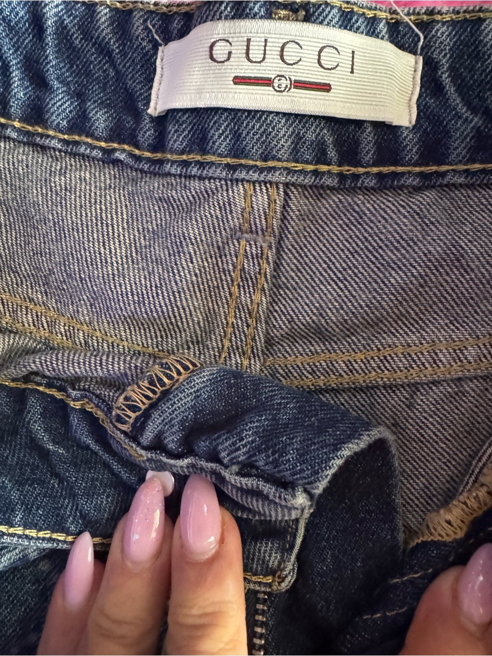 Gucci Skinny Women's Denim Jeans in Faded Blue with Yellow Stitching